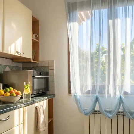 Papaia By Interhome